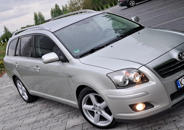 Toyota Avensis cena 21500 przebieg: 185746, rok produkcji 2009 z Tarnów małe 704